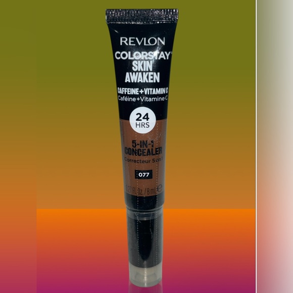 Revlon Other - REVLON ColorStay Skin Awaken Caffeine + Vitamins 24hrs 5-IN-1 Concealer